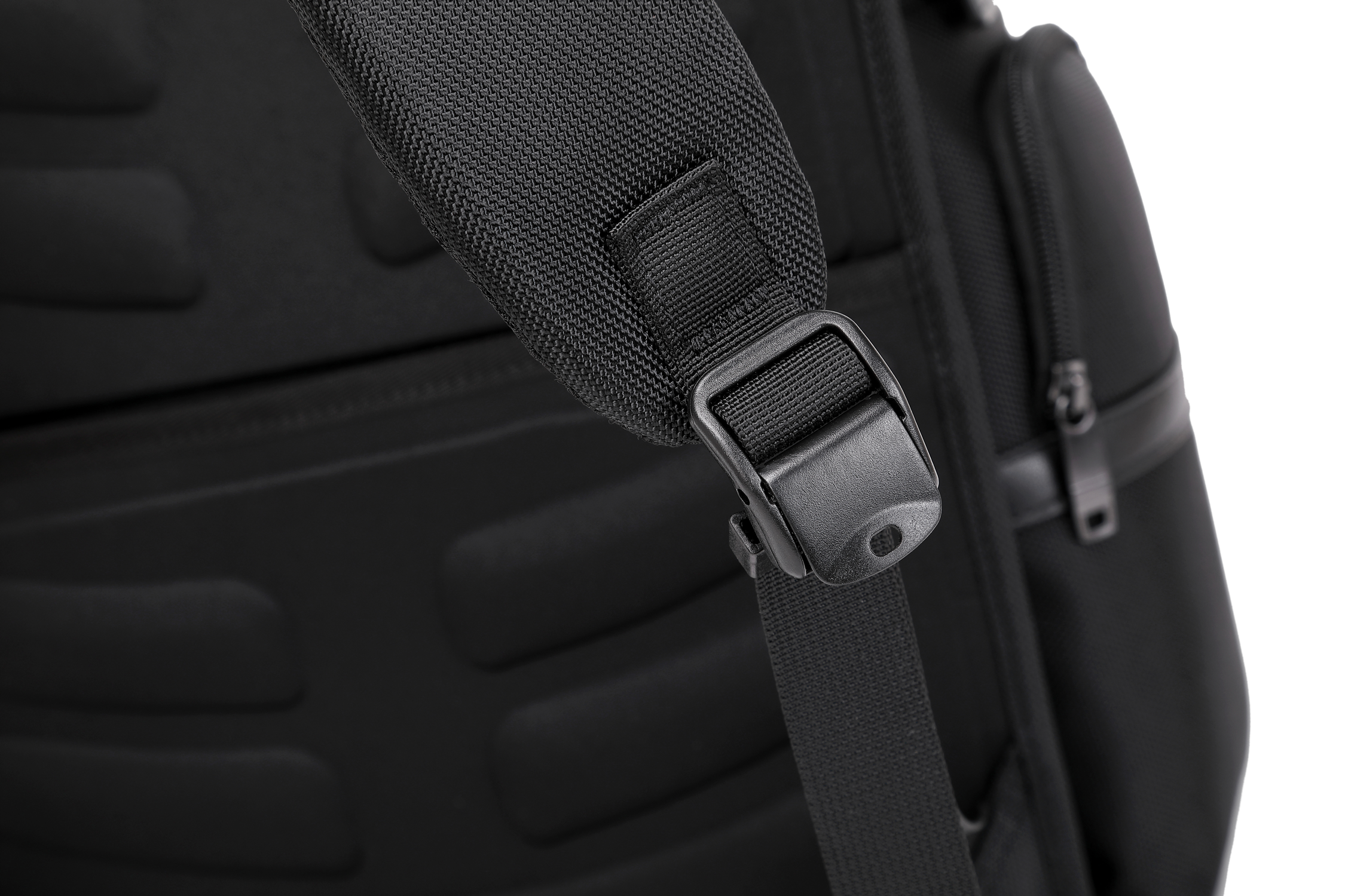 Kael West | The Apex 24L Executive Backpack
