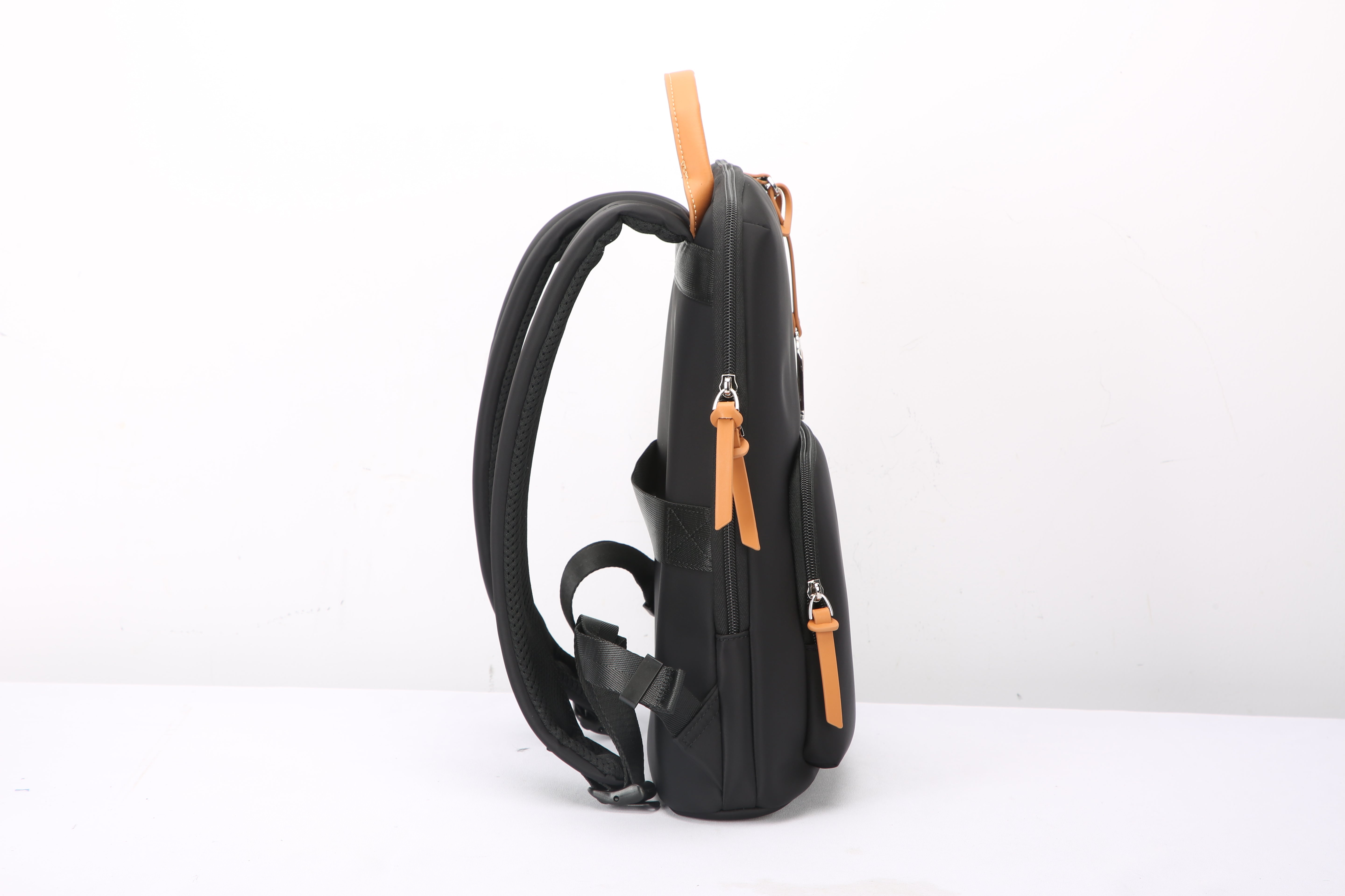 Kael West | The Aria Slim Executive Backpack