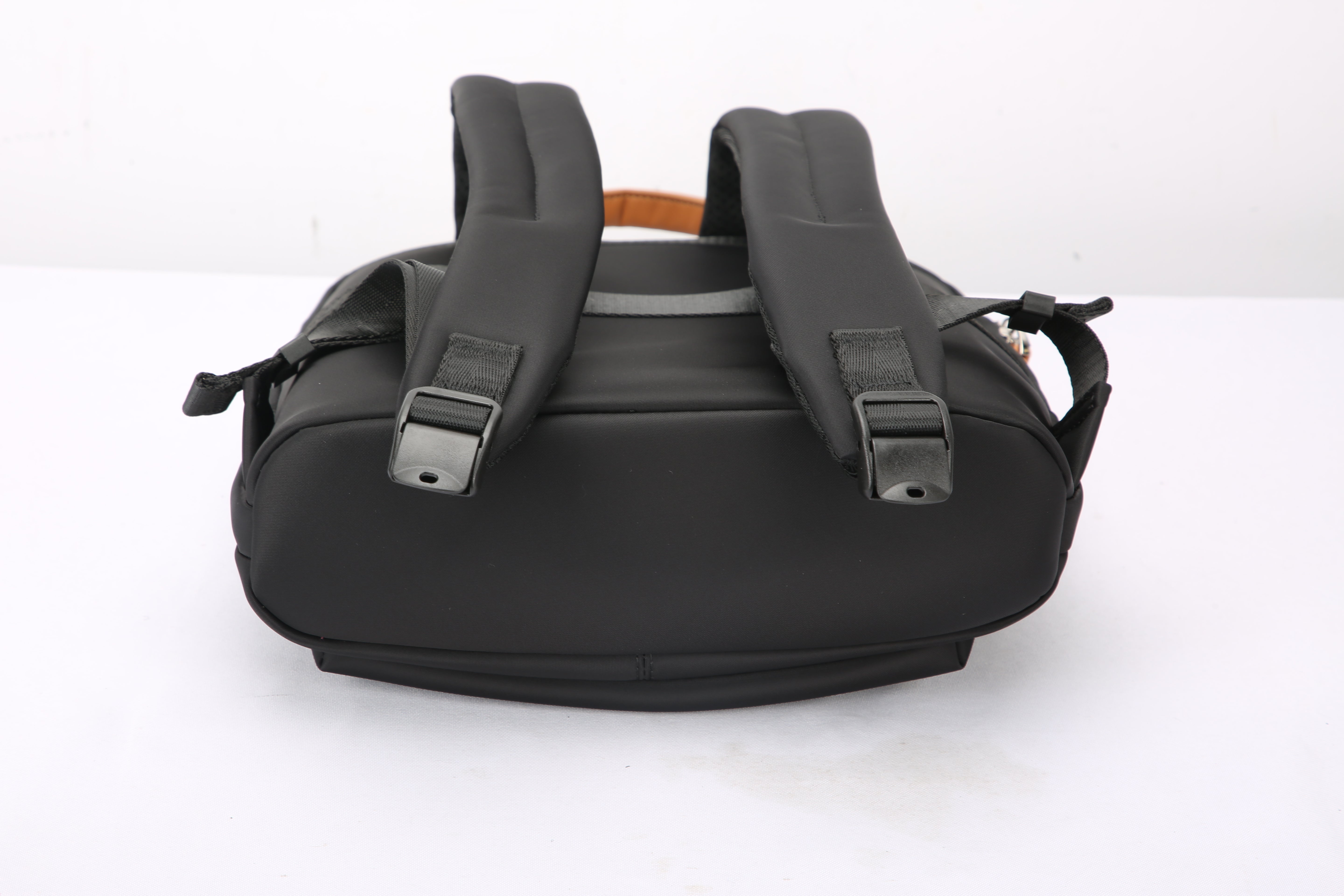 Kael West | The Aria Slim Executive Backpack