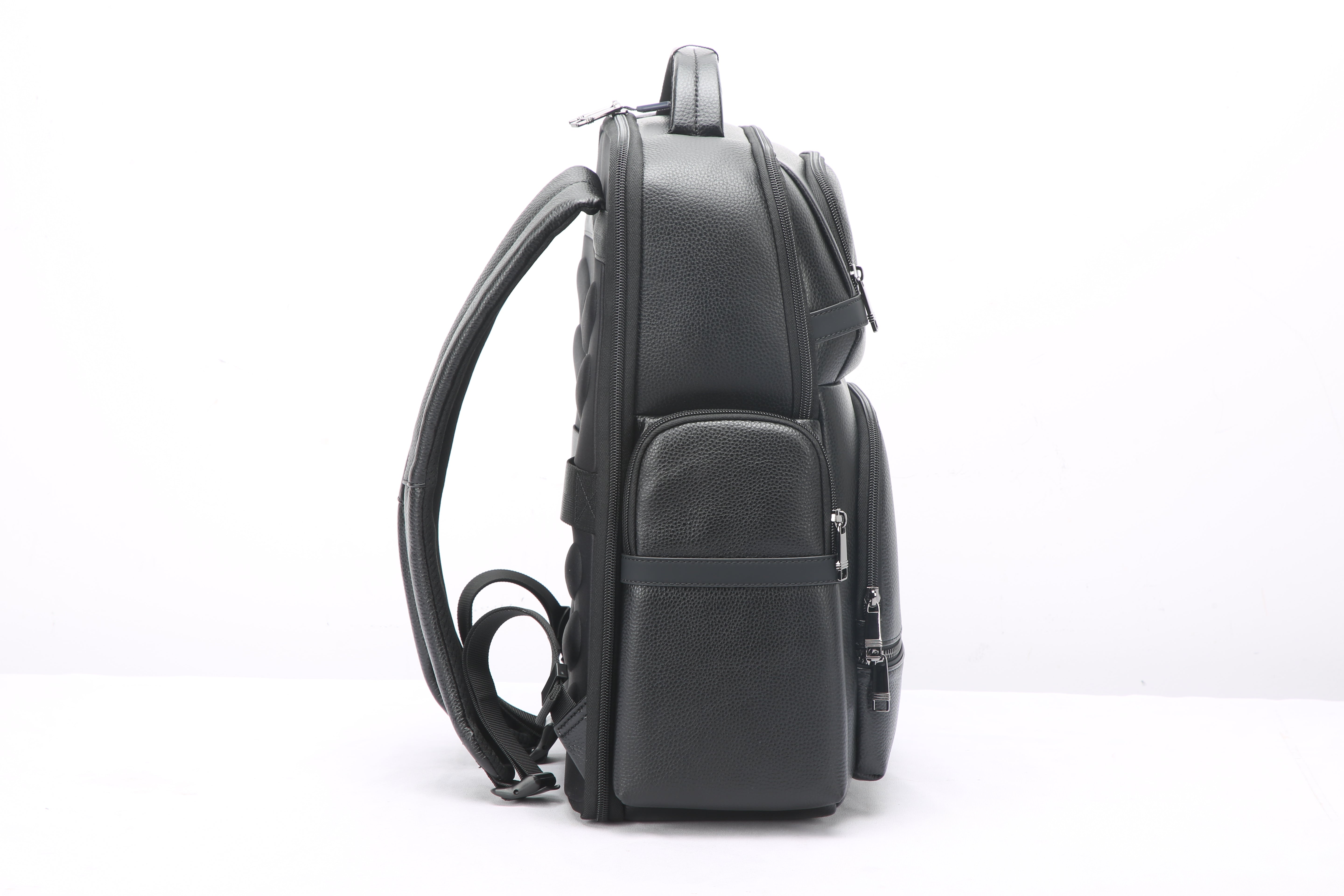 Kael West | The Sovereign Genuine Leather Power-Pack